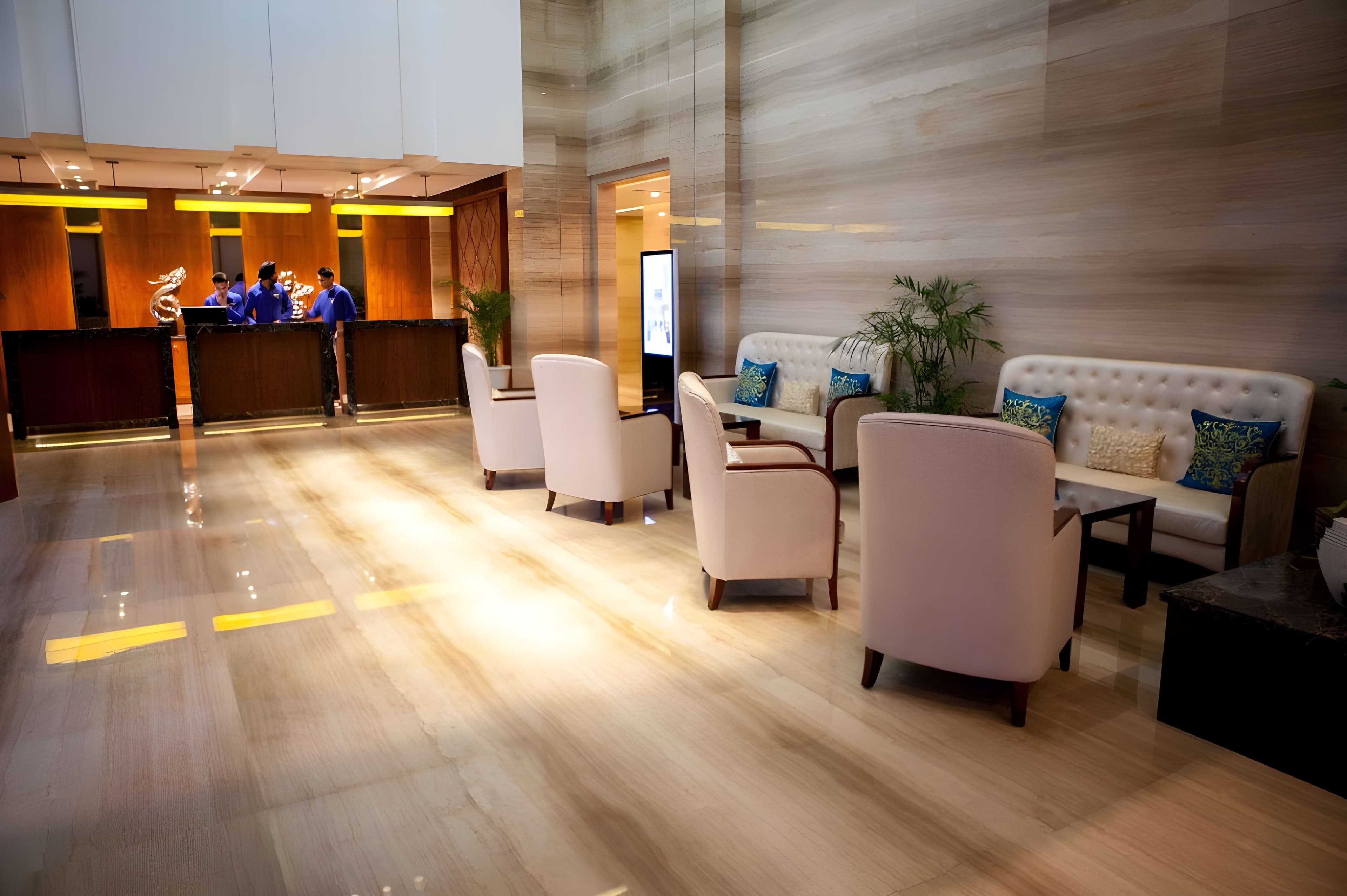 Ramada-by-Wyndham image 4