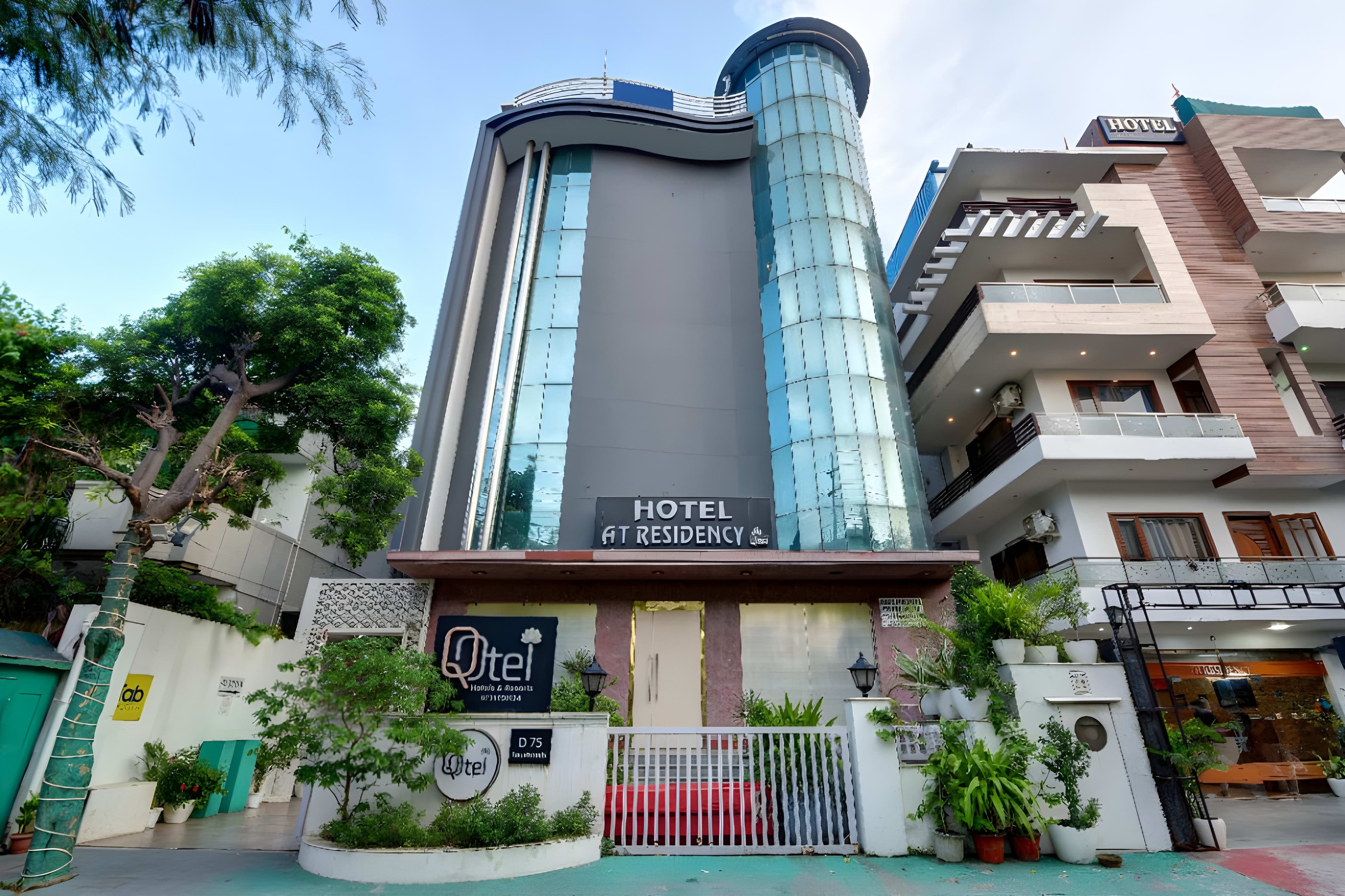 Qotel-Comfort-AT-Residency image 1