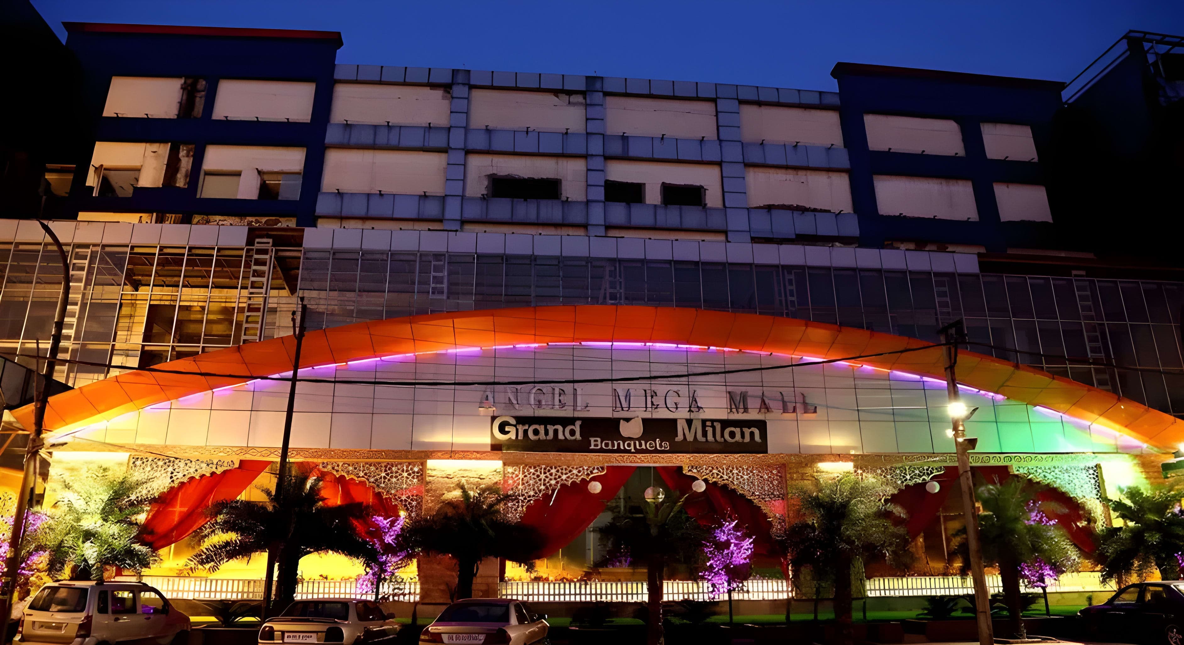 Grand-Milan-Banquet-Hall image 10